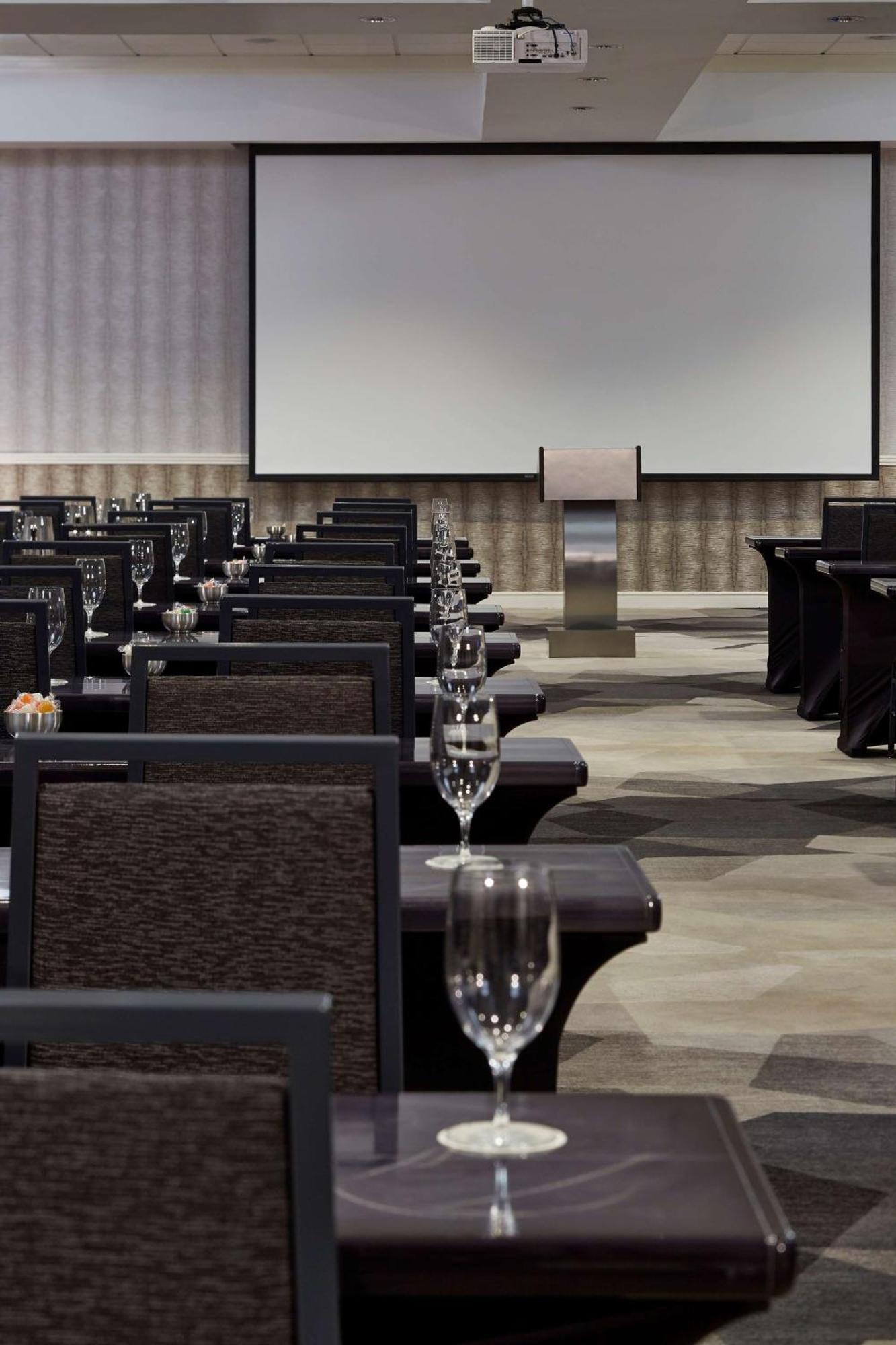 מלון Doubletree By Hilton Atlanta Perimeter דאנוודי מראה חיצוני תמונה