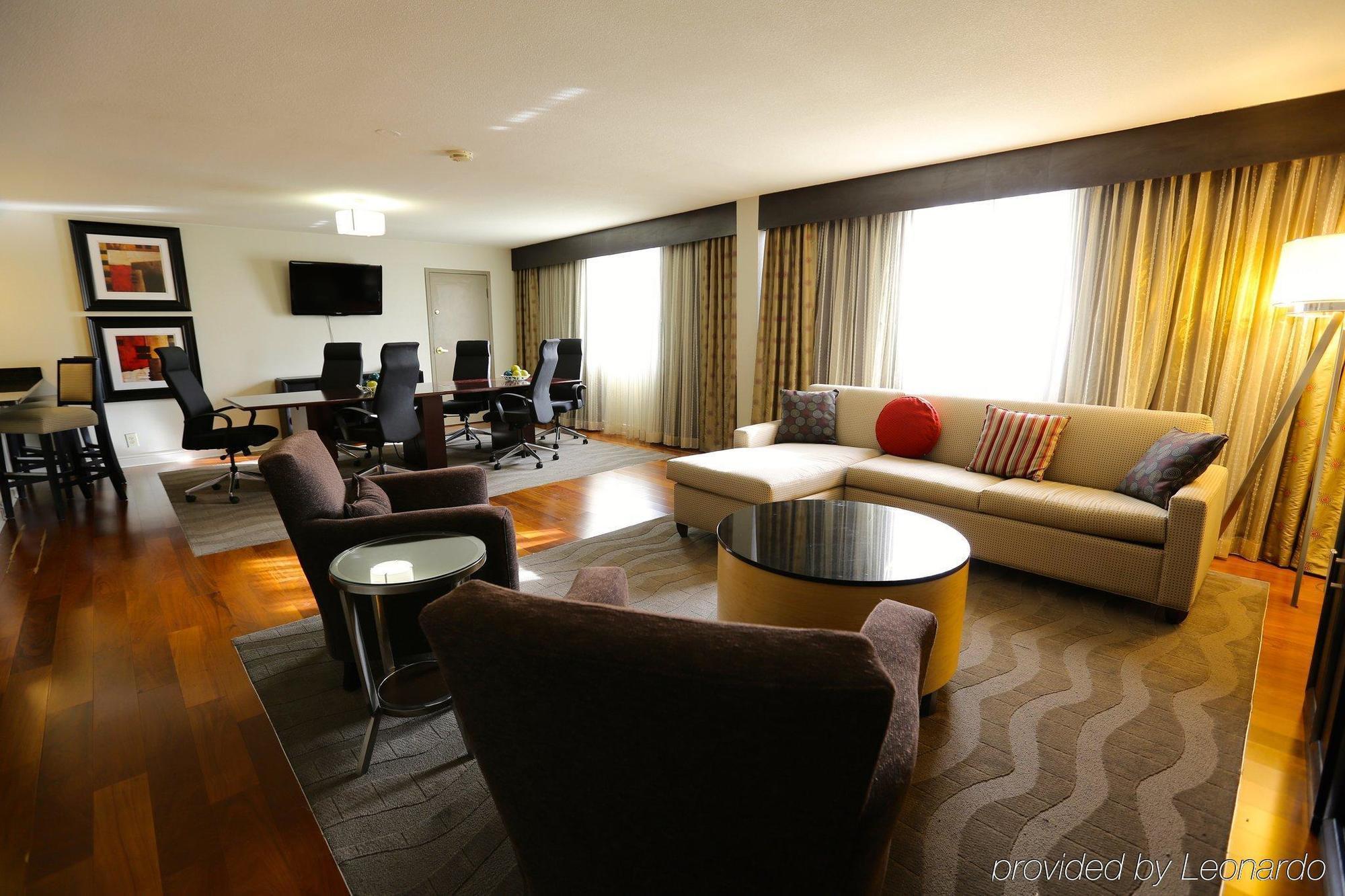 מלון Doubletree By Hilton Atlanta Perimeter דאנוודי מראה חיצוני תמונה